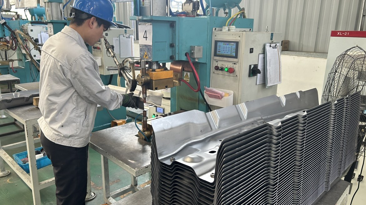 江苏、安徽世圆冲焊生产车间